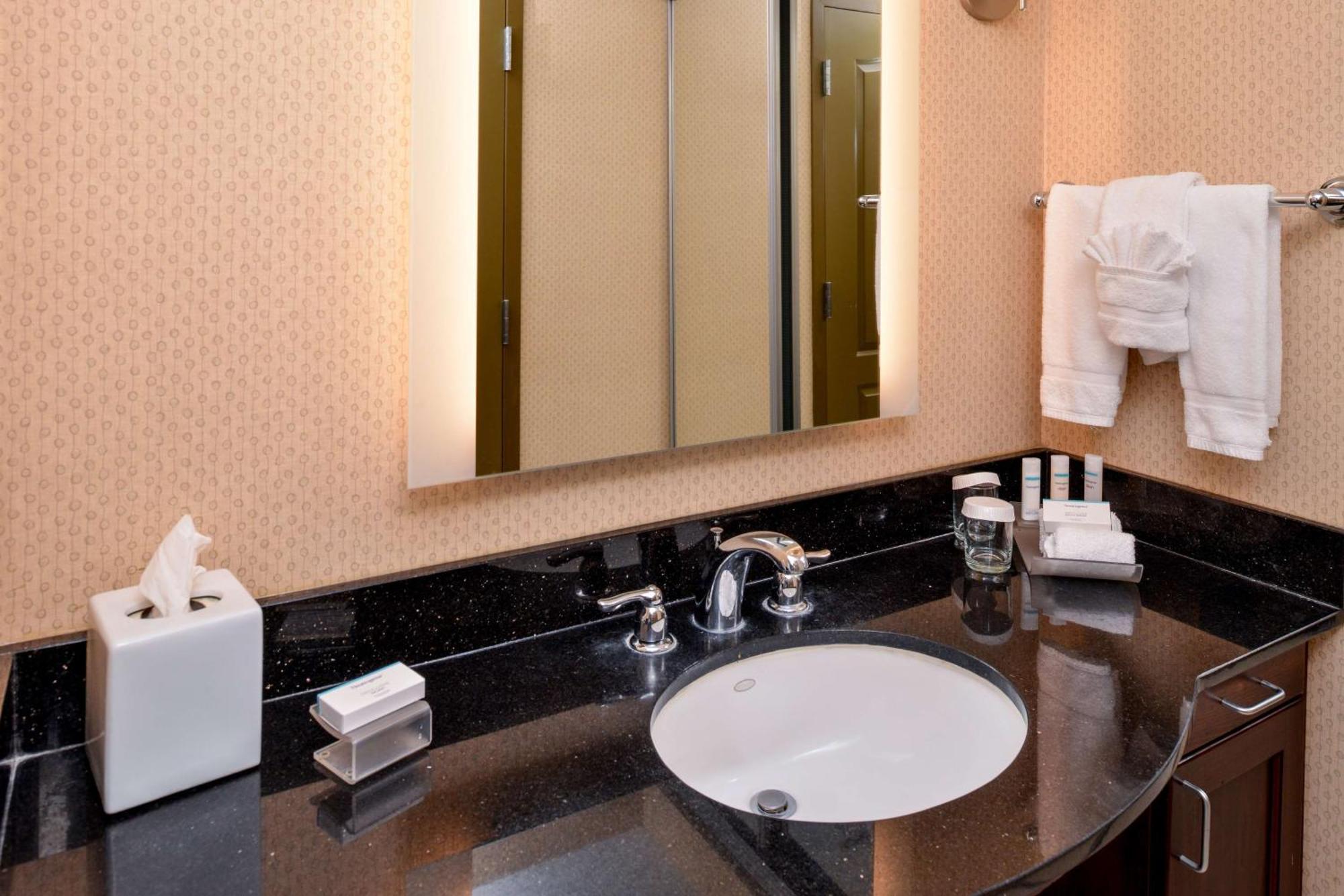 Homewood Suites By Hilton Fresno Eksteriør bilde