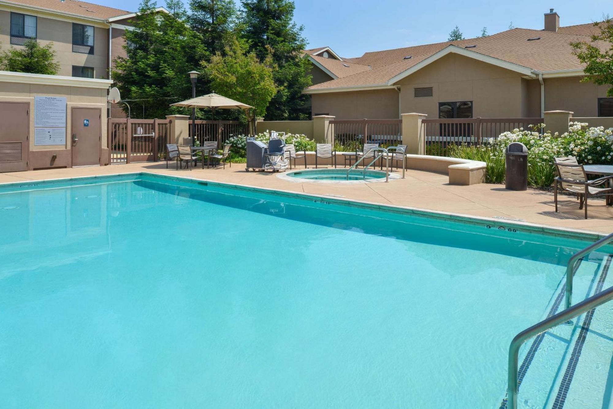 Homewood Suites By Hilton Fresno Eksteriør bilde