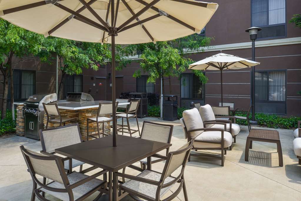 Homewood Suites By Hilton Fresno Eksteriør bilde